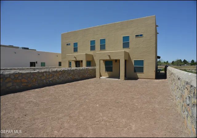 2nd image of 806 Ts Daniel Cadena Dr, Socorro, TX 79927