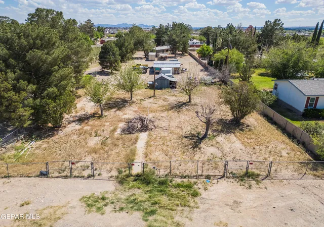 1st image of 270 Holguin Ave, Vinton, TX 79821 | MLS# 941882
