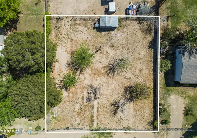 2nd image of 270 Holguin Ave, Vinton, TX 79821 | MLS# 941882