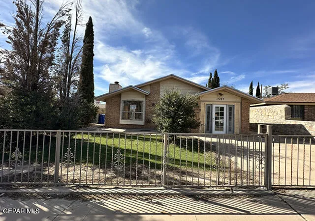 Photo 1 of Single family home for sale at 1587 Whistler Ln, El Paso, TX 79936 | MLS# 941801 | Listing updated on 2026-09-15