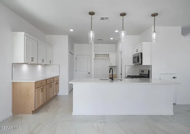 Photo 4 of Single family home for sale at 12173 Sanaa Dr, El Paso, TX 79934 | MLS# 941825 | Listing updated on 2026-06-18