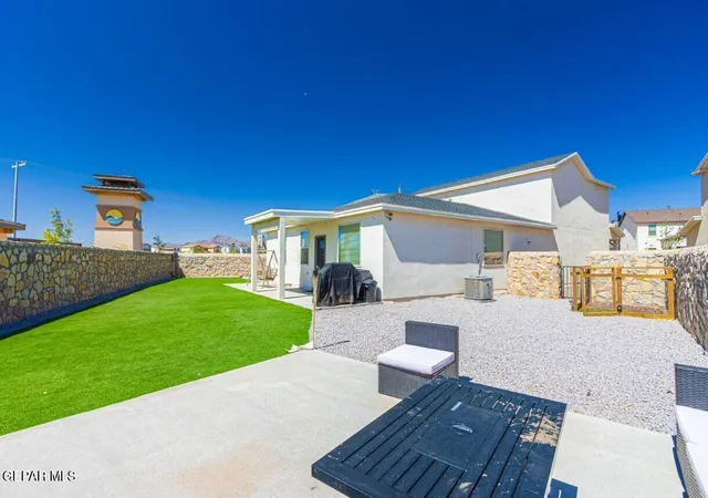 Photo 3 of Single family home for sale at 11102 Blazing Star Pl, El Paso, TX 79934 | MLS# 942107 | Listing updated on 2026-06-18