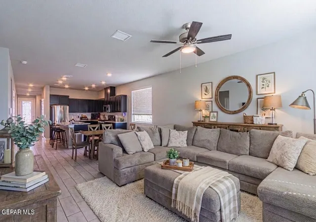 Photo 3 of Single family home for sale at 11102 Blazing Star Pl, El Paso, TX 79934 | MLS# 942107 | Listing updated on 2026-06-18