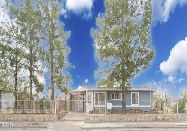 1st image of 7632 Franklin Dr, El Paso, TX 79915 | MLS# 942232