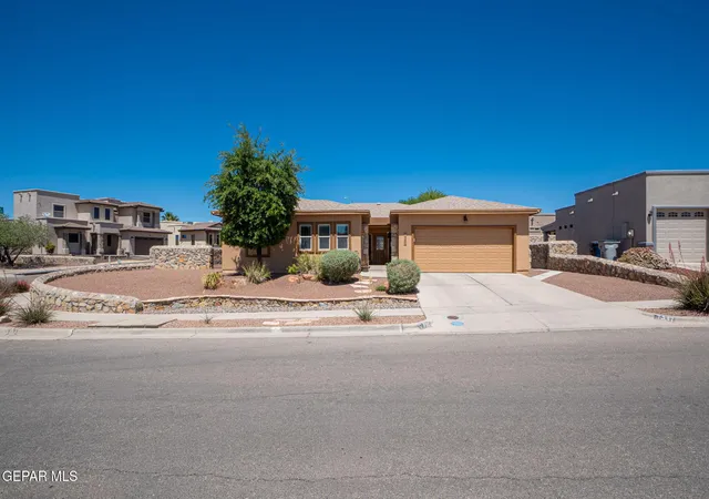 Photo 3 of Sale Pending at 7347 Black Mesa Dr, El Paso, TX 79911 | MLS# 942533 | Listing updated on 2026-07-30
