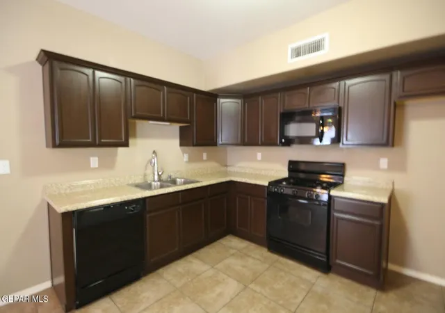 4th image of 14304 Pancho Gonzalez Ct #A&B, El Paso, TX 79938 | MLS# 943131