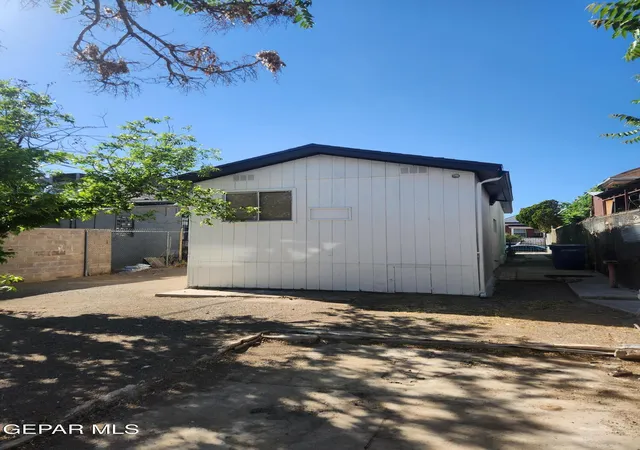 Photo 2 of Single family home for sale at 1312 Wyoming Ave, El Paso, TX 79902 | MLS# 942756 | Listing updated on 2026-09-11