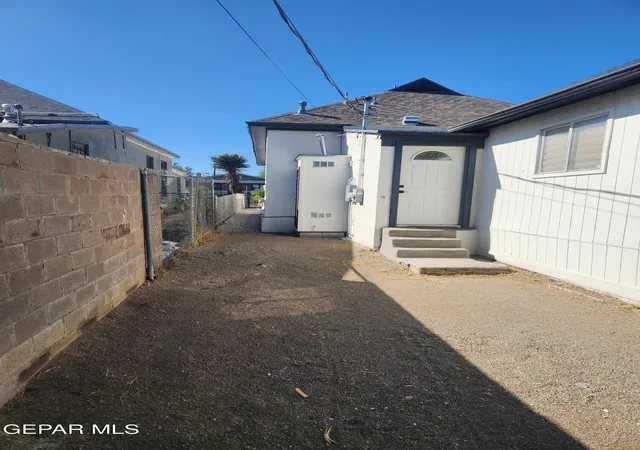 Photo 3 of Single family home for sale at 1312 Wyoming Ave, El Paso, TX 79902 | MLS# 942756 | Listing updated on 2026-09-11