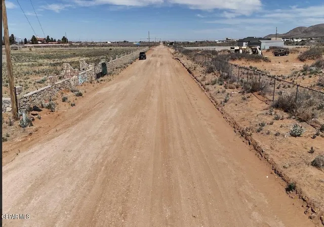Photo 4 of Land for sale at 14401 Simpson Rd, El Paso, TX 79938 | MLS# 943436 | Listing updated on 2026-09-09