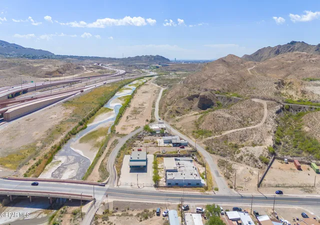 Photo 3 of Single family home for sale at 111 Brickland Rd, Sunland Park, NM 88063 | MLS# 942856 | Listing updated on 2026-06-17