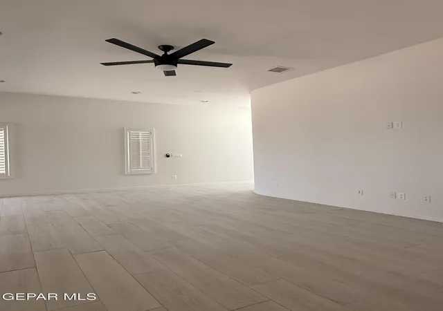 Photo 3 of Sale Pending at 13110 Castleford Ln, El Paso, TX 79928 | MLS# 942874 | Listing updated on 2026-08-31