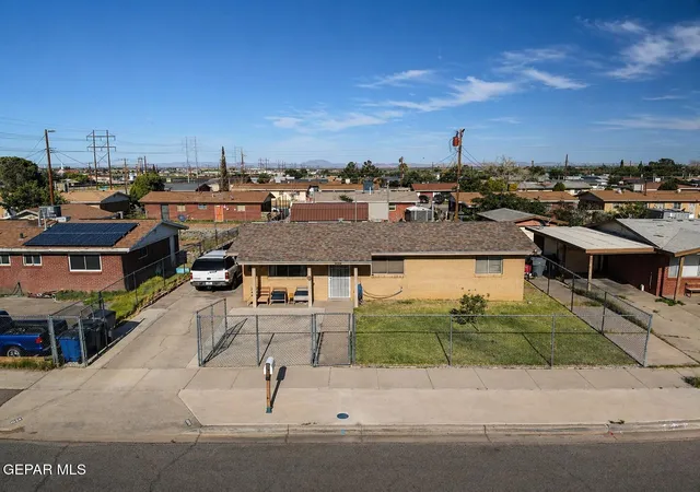 Photo 3 of Single family home for sale at 10356 Sherwood Dr, El Paso, TX 79924 | MLS# 942961 | Listing updated on 2026-08-29