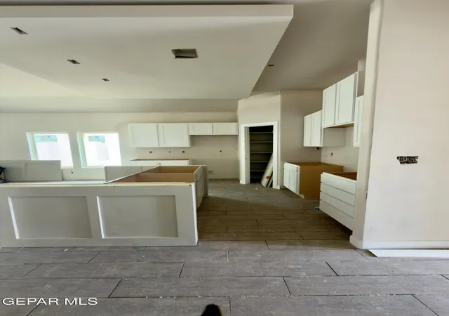 Photo 3 of Single family home for sale at 3889 Perspective St, El Paso, TX 79938 | MLS# 942933 | Listing updated on 2026-09-20