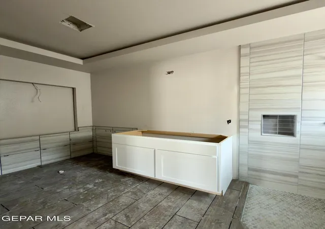 Photo 4 of Single family home for sale at 3889 Perspective St, El Paso, TX 79938 | MLS# 942933 | Listing updated on 2026-09-20