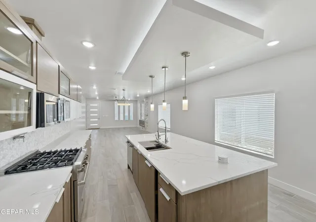 Photo 3 of Single family home for sale at 3936 Perspective St, El Paso, TX 79938 | MLS# 943070 | Listing updated on 2026-06-18