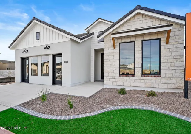 Photo 1 of Single family home for sale at 609 Curleaf Ct, Horizon City, TX 79928 | MLS# 943993 | Listing updated on 2026-10-27