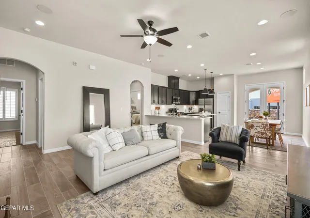 2nd image of 605 Bluegruff St, Horizon City, TX 79928 | MLS# 943454