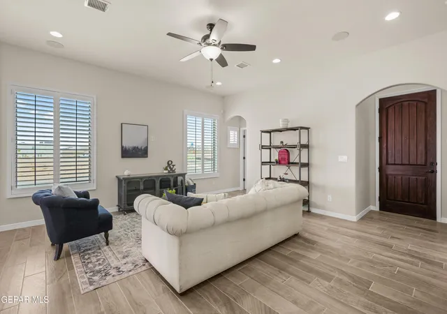 Photo 4 of Single family home for sale at 605 Bluegruff St, Horizon City, TX 79928 | MLS# 943454 | Listing updated on 2026-07-06