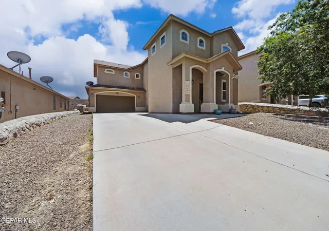 Homes for sale in Horizon City, TX | 13234 Emerald River St, Horizon City, TX 79928 | MLS# 943794