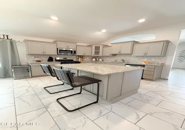 3rd image of 309 Samuel Vista St, El Paso, TX 79928 | MLS# 943622