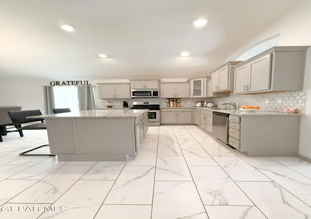 5th image of 309 Samuel Vista St, El Paso, TX 79928 | MLS# 943622