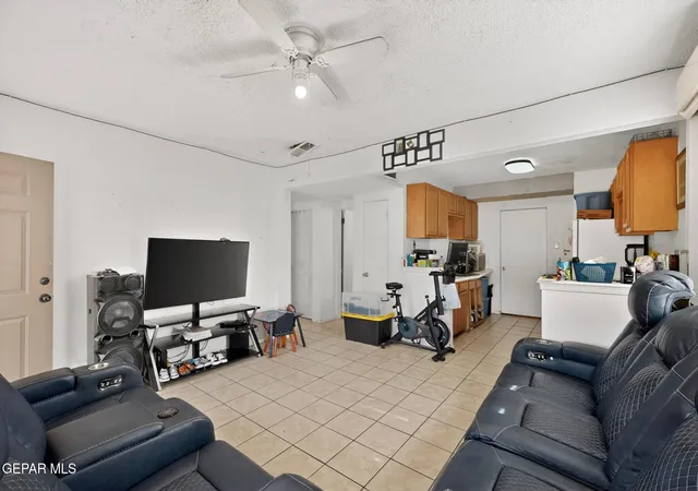 Photo 3 of Single family home for sale at 3304 Hamilton Ave, El Paso, TX 79930 | MLS# 943701 | Listing updated on 2026-09-01