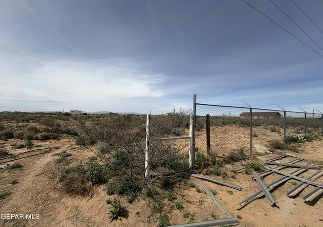 Photo 4 of Land for sale at 14597 H Derringer Rd, El Paso, TX 79938 | MLS# 943760 | Listing updated on 2026-08-21
