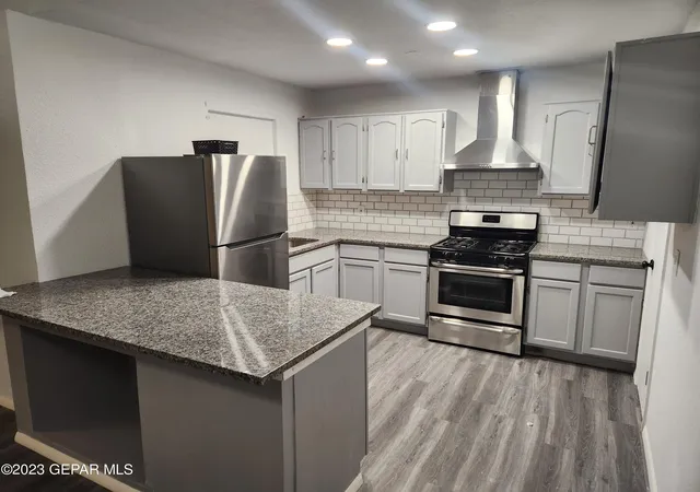 Photo 3 of Single family home for sale at 100 Lago Grande Dr, Horizon City, TX 79928 | MLS# 943796 | Listing updated on 2026-09-10