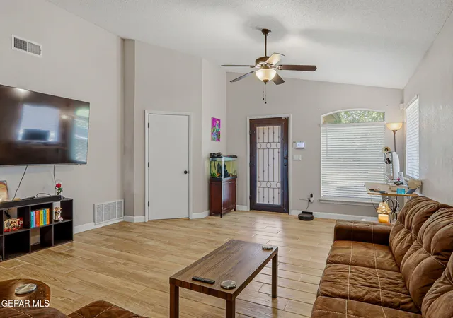 image of 4709 Kiko A Fierro Dr, El Paso, TX 79938 | MLS# 943919