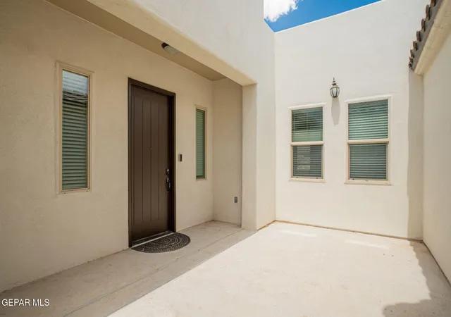 Photo 3 of Single family home for sale at 12277 Clifton Hl Rd, Horizon City, TX 79928 | MLS# 943921 | Listing updated on 2026-09-19