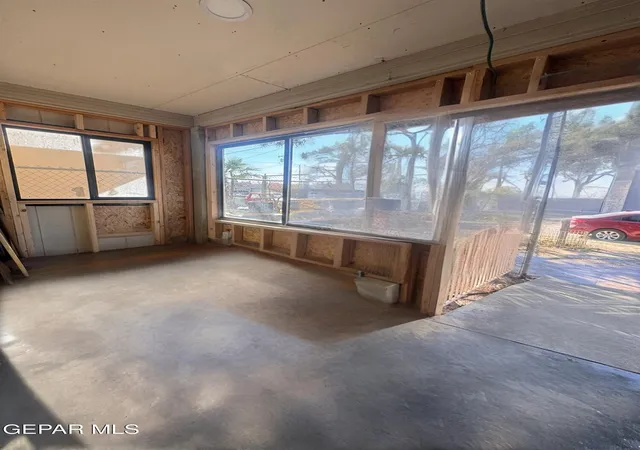 Photo 3 of Single family home for sale at 168 N Cebada St, El Paso, TX 79905 | MLS# 944080 | Listing updated on 2026-09-09
