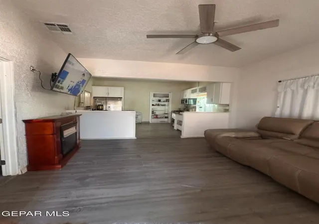 Photo 3 of Single family home for sale at 168 N Cebada St, El Paso, TX 79905 | MLS# 944080 | Listing updated on 2026-09-09