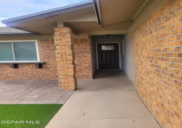 Photo 3 of Single family home for sale at 9204 Igoe Pl, El Paso, TX 79924 | MLS# 944441 | Listing updated on 2026-09-01