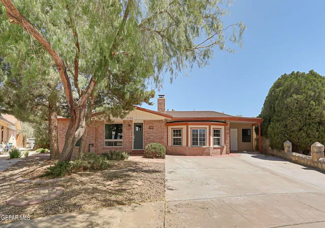 Photo 2 of Single family home for sale at 5129 Temple Ct, El Paso, TX 79924 | MLS# 945592 | Listing updated on 2026-08-30