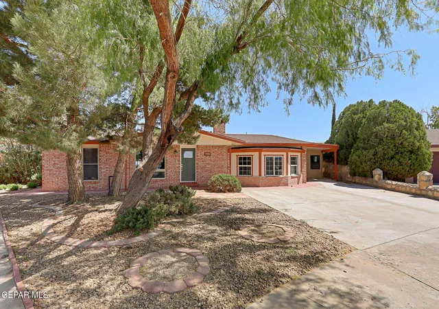 Photo 3 of Single family home for sale at 5129 Temple Ct, El Paso, TX 79924 | MLS# 945592 | Listing updated on 2026-08-30