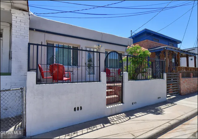 2nd image of 504 Canal Rd, El Paso, TX 79901 | MLS# 944197