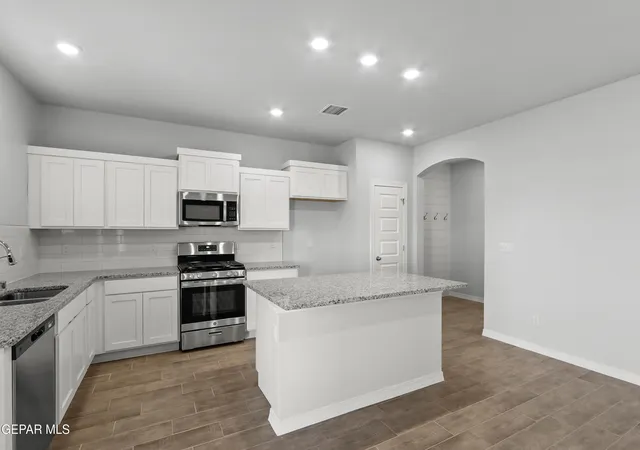 Photo 4 of Single family home for sale at 14400 Desert Wind Dr, Horizon City, TX 79928 | MLS# 944291 | Listing updated on 2026-09-23