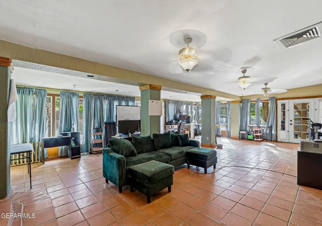 Photo 3 of Single family home for sale at 137 Rio Monte St, El Paso, TX 79915 | MLS# 945276 | Listing updated on 2026-09-08