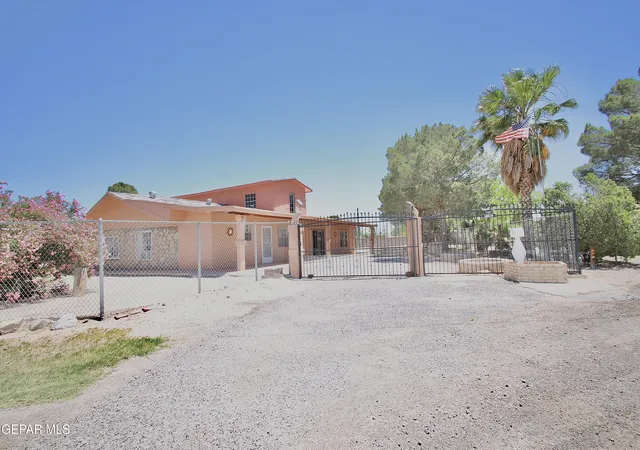 Photo 4 of House for sale at 9967 Gideon Cir, El Paso, TX 79927 | MLS# 944410 | Listing updated on 2026-05-22