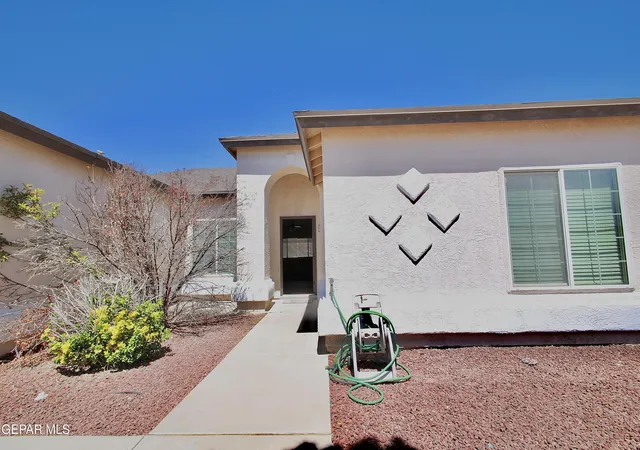 Photo 3 of Single family home for sale at 6828 Jordyn Emily Ln, El Paso, TX 79932 | MLS# 944412 | Listing updated on 2026-08-22