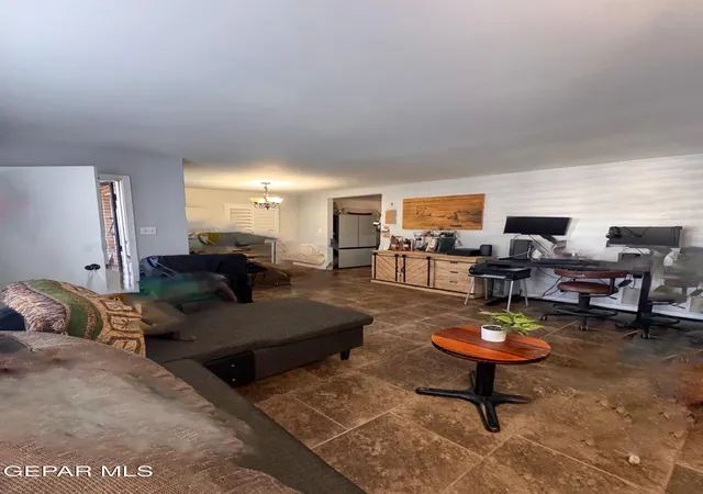 Photo 3 of Single family home for sale at 907 Brazil Pl, El Paso, TX 79903 | MLS# 944612 | Listing updated on 2026-07-22