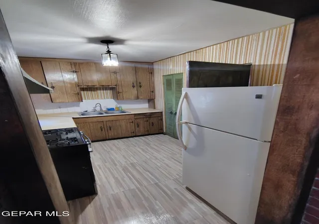 Photo 3 of Single family home for sale at 3717 Savannah Ave, El Paso, TX 79930 | MLS# 944524 | Listing updated on 2026-10-07