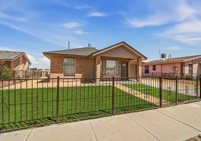 Photo 3 of Single family home for sale at 14241 Thayer Pease Ave, Horizon City, TX 79928 | MLS# 944887 | Listing updated on 2026-10-05