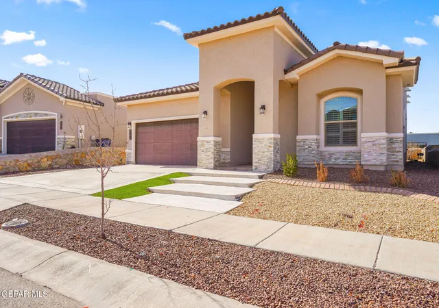 Photo 2 of Sale Pending at 2195 Enchanted Crst Dr, El Paso, TX 79911 | MLS# 944911 | Listing updated on 2026-09-06