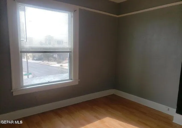2nd image of 501 E Cliff Dr, El Paso, TX 79902