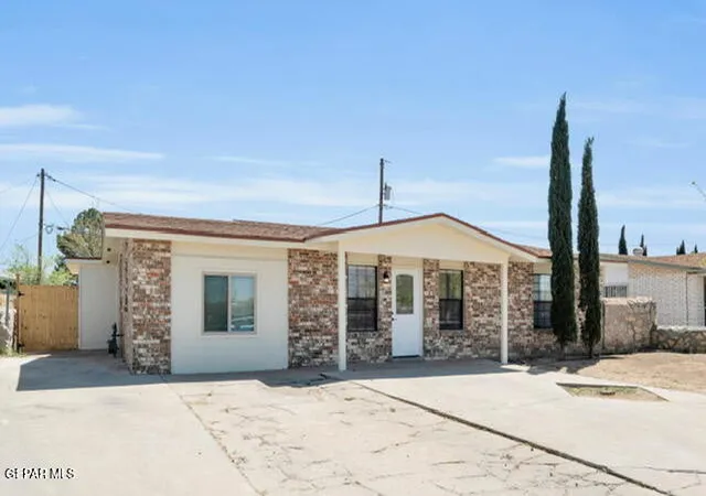 Photo 1 of Sale Pending at 404 Rocca Ln, El Paso, TX 79915 | MLS# 946079 | Listing updated on 2026-08-24