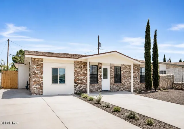 Photo 2 of Sale Pending at 404 Rocca Ln, El Paso, TX 79915 | MLS# 946079 | Listing updated on 2026-08-24