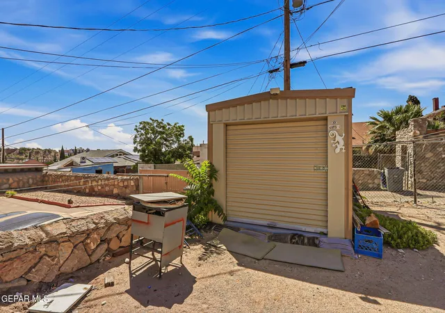 2nd image of 1128 E River Ave, El Paso, TX 79902