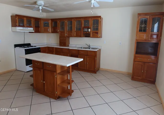 4th image of 564 Mayapan Dr, San Elizario, TX 79849 | MLS# 945201