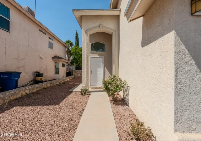 Photo 4 of Single family home for sale at 5721 Laurel Clark Ln, El Paso, TX 79934 | MLS# 945251 | Listing updated on 2026-09-08